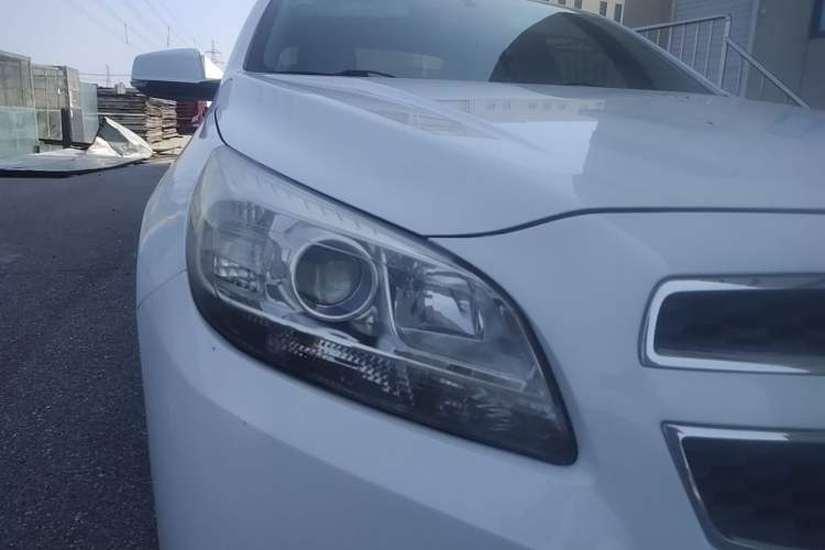 Used Chevrolet Malibu 2014 2.0L Automatic Comfort Edition Right Front Headlight