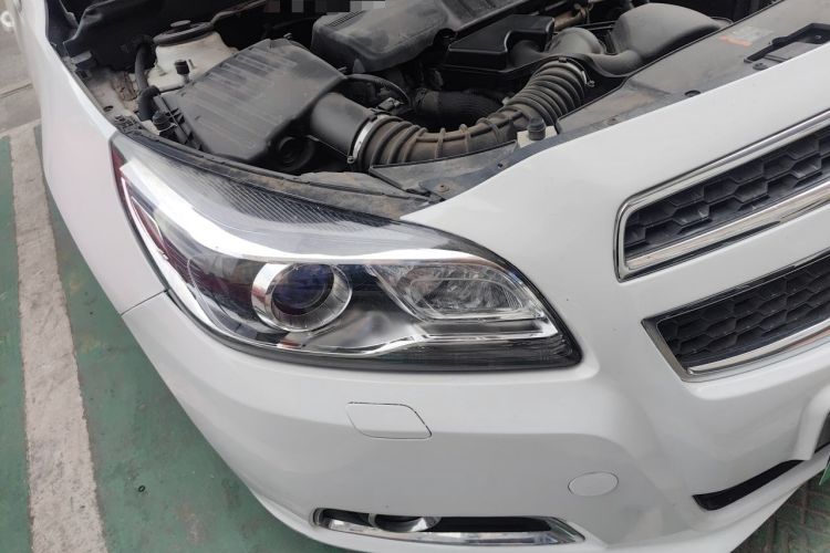 Used Chevrolet Malibu 2014 2.0L Automatic Luxury Edition Right Front Headlight