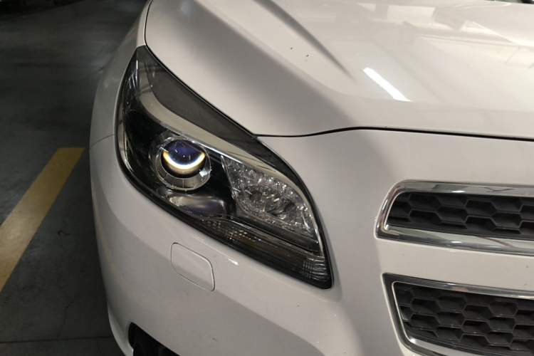 Used Chevrolet Malibu 2014 2.0L Automatic Luxury Edition Right Front Headlight
