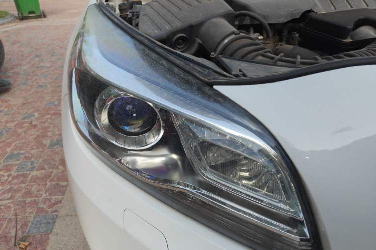 Used Chevrolet Malibu 2014 2.0L Automatic Luxury Edition Right Front Headlight