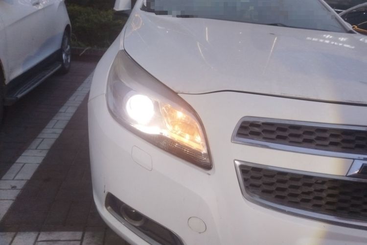 Used Chevrolet Malibu 2014 2.0L Automatic Luxury Edition Right Front Headlight