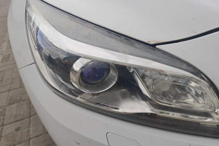 Used Chevrolet Malibu 2014 2.0L Automatic Luxury Edition Right Front Headlight