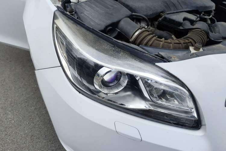 Used Chevrolet Malibu 2014 2.0L Automatic Luxury Edition Right Front Headlight
