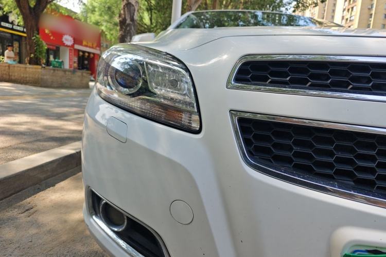 Used Chevrolet Malibu 2014 2.4L Automatic Luxury Edition Right Front Headlight