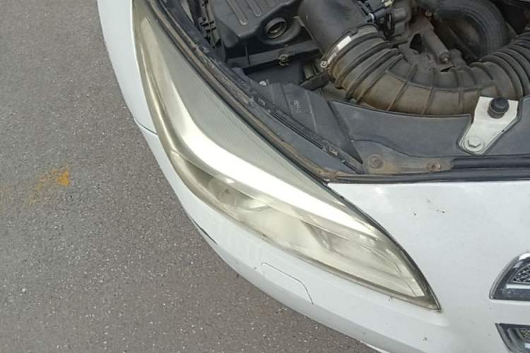 Used Chevrolet Malibu 2014 2.0L Automatic Luxury Edition Right Front Headlight