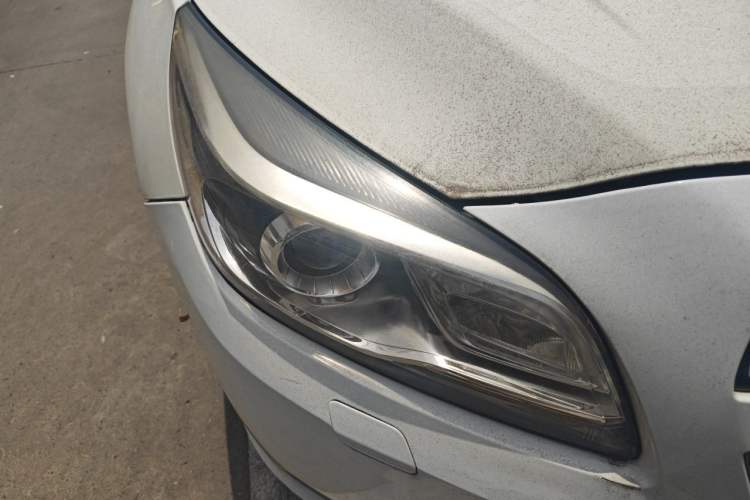 Used Chevrolet Malibu 2014 2.0L Automatic Luxury Edition Right Front Headlight
