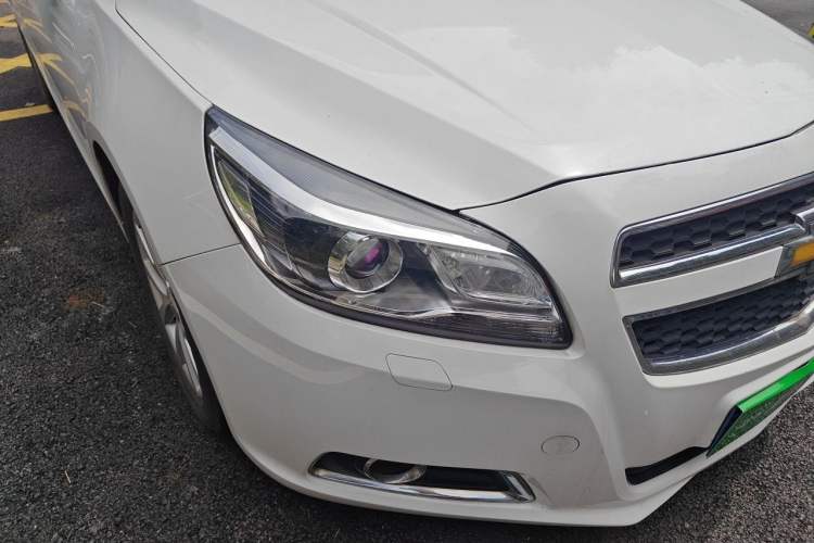 Used Chevrolet Malibu 2014 2.0L Automatic Luxury Edition Right Front Headlight