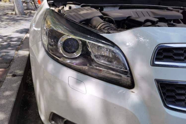 Used Chevrolet Malibu 2014 2.0L Automatic Luxury Edition Right Front Headlight