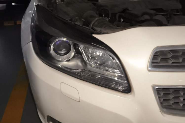 Used Chevrolet Malibu 2014 2.0L Automatic Luxury Edition Right Front Headlight