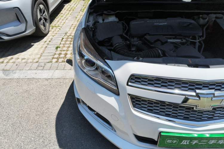 Used Chevrolet Malibu 2014 2.0L Automatic Luxury Edition Right Front Headlight