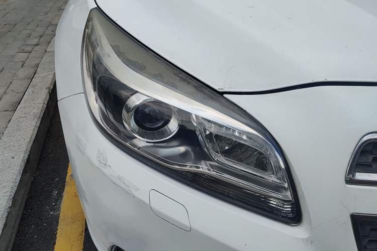 Used Chevrolet Malibu 2014 2.0L Automatic Luxury Edition Right Front Headlight