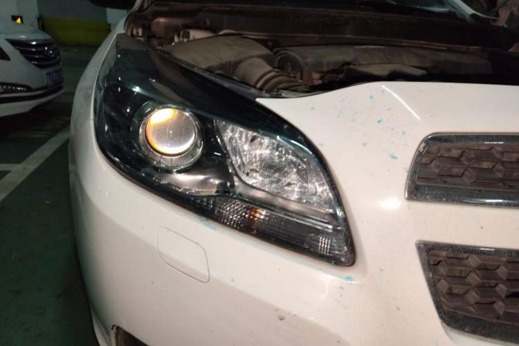 Used Chevrolet Malibu 2014 2.0L Automatic Luxury Edition Right Front Headlight