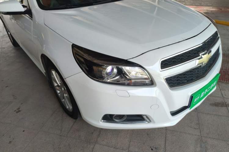 Used Chevrolet Malibu 2014 2.0L Automatic Luxury Edition Right Front Headlight