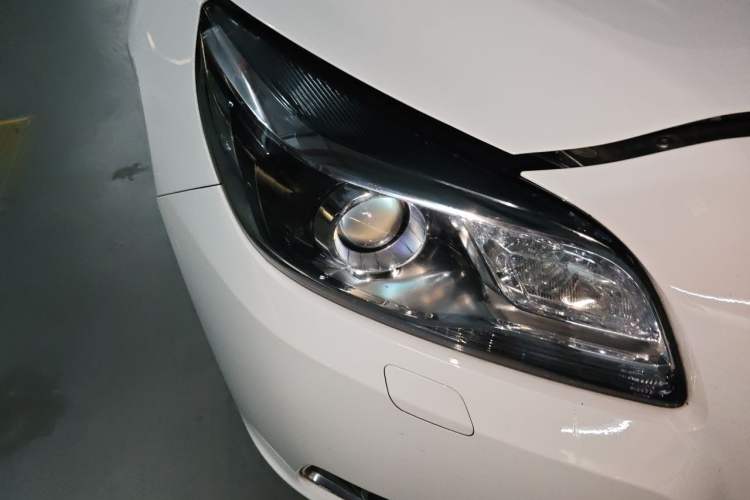 Used Chevrolet Malibu 2014 2.0L Automatic Luxury Edition Right Front Headlight