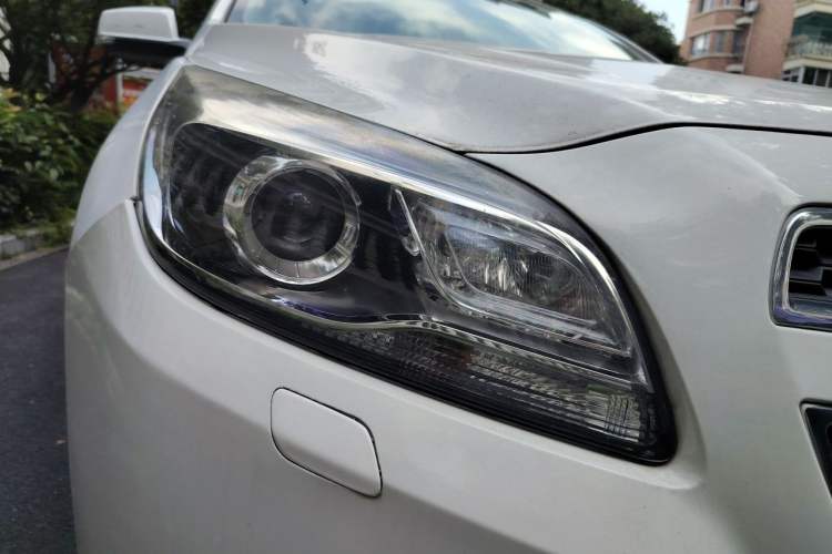 Used Chevrolet Malibu 2014 2.0L Automatic Luxury Edition Right Front Headlight
