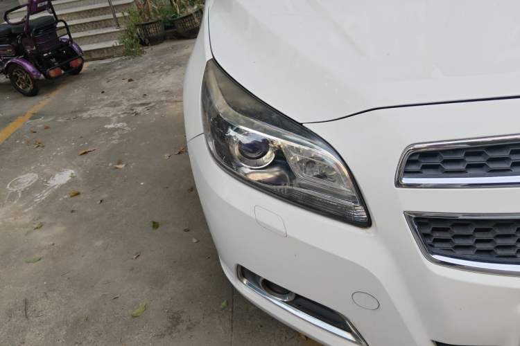 Used Chevrolet Malibu 2014 2.0L Automatic Luxury Edition Right Front Headlight