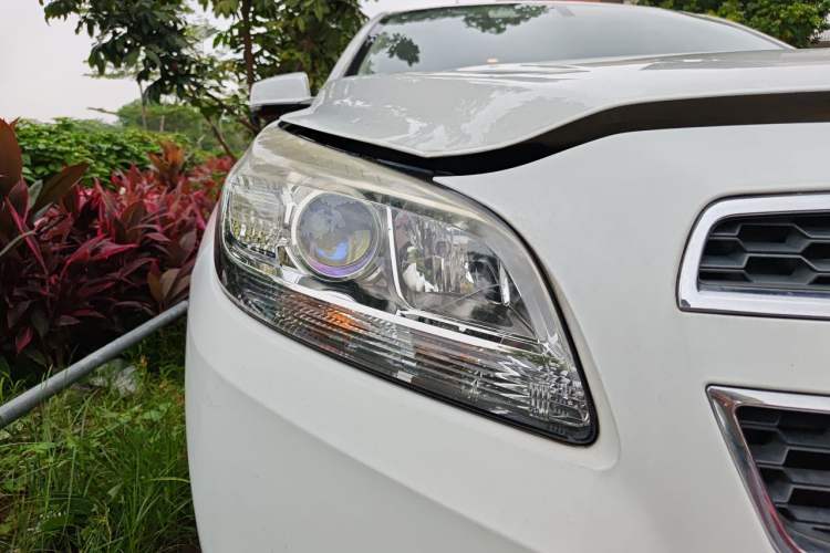 Used Chevrolet Malibu 2014 2.0L Automatic Comfort Edition Right Front Headlight