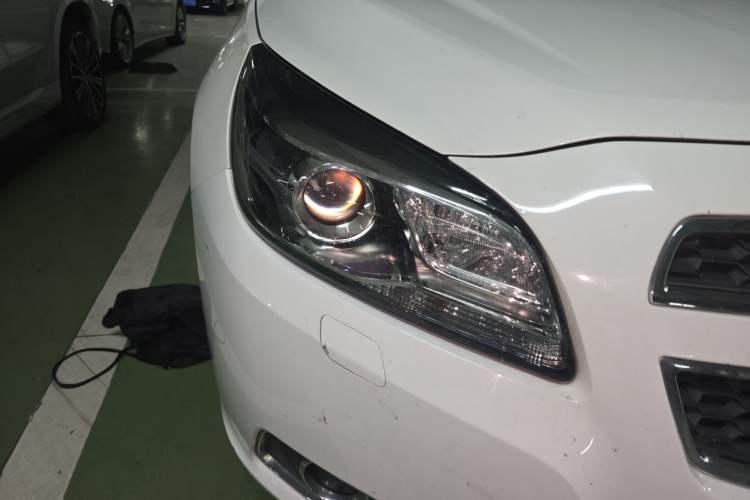 Used Chevrolet Malibu 2014 2.0L Automatic Luxury Edition Right Front Headlight