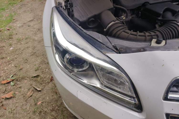 Used Chevrolet Malibu 2014 2.0L Automatic Luxury Edition Right Front Headlight