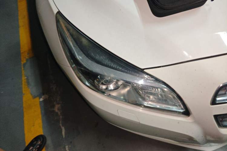 Used Chevrolet Malibu 2014 2.0L Automatic Luxury Edition Right Front Headlight
