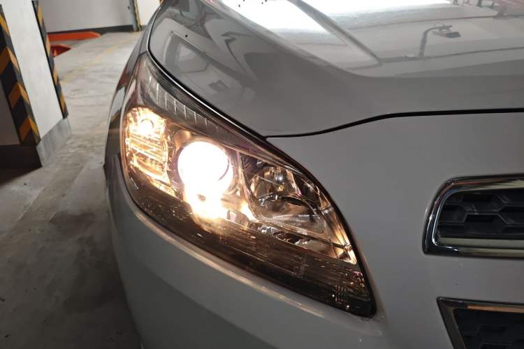 Used Chevrolet Malibu 2014 2.0L Automatic Comfort Edition Right Front Headlight