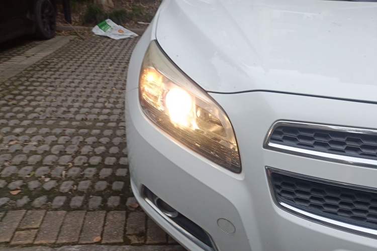 Used Chevrolet Malibu 2014 2.0L Automatic Comfort Edition Right Front Headlight