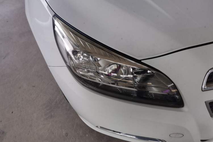 Used Chevrolet Malibu 2014 2.0L Automatic Comfort Edition Right Front Headlight