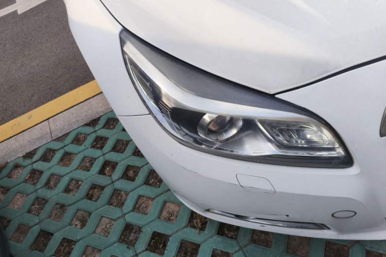Used Chevrolet Malibu 2014 2.0L Automatic Luxury Edition Right Front Headlight