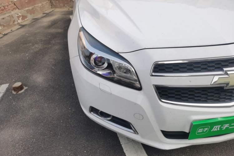 Used Chevrolet Malibu 2014 2.0L Automatic Luxury Edition Right Front Headlight