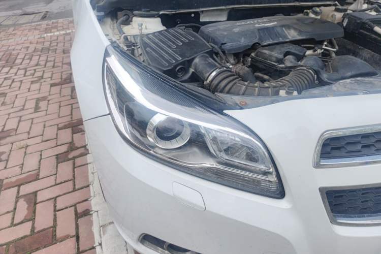 Used Chevrolet Malibu 2014 2.0L Automatic Luxury Edition Right Front Headlight