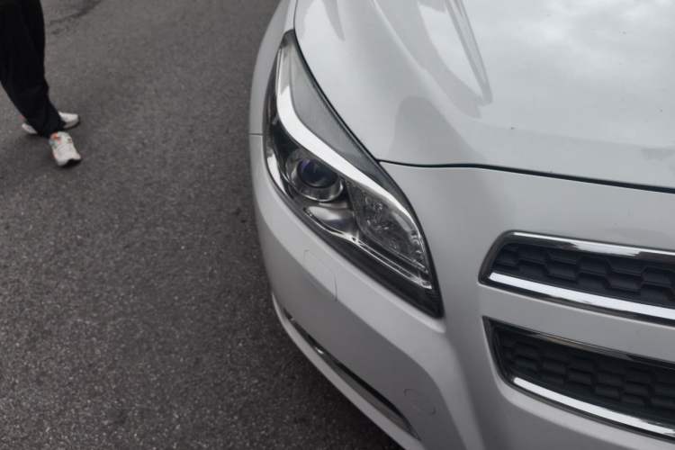 Used Chevrolet Malibu 2014 2.0L Automatic Luxury Edition Right Front Headlight