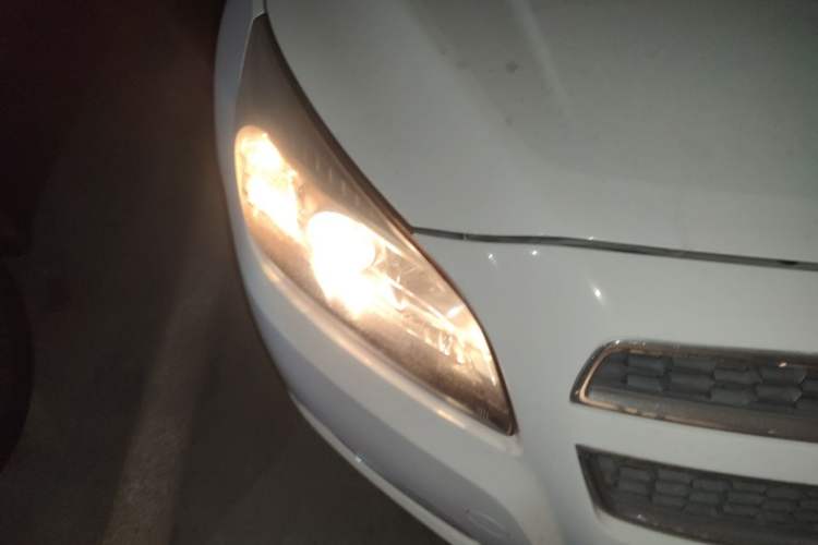 Used Chevrolet Malibu 2014 2.0L Automatic Comfort Edition Right Front Headlight