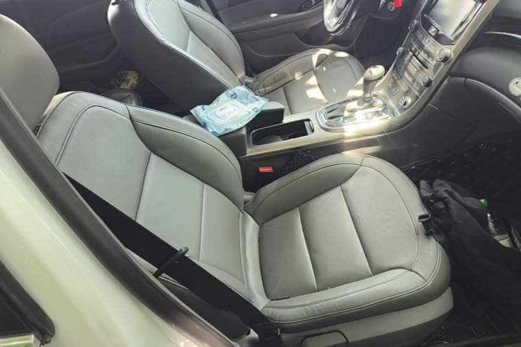 Used Chevrolet Malibu 2014 2.0L Automatic Luxury Edition Right Front Seat