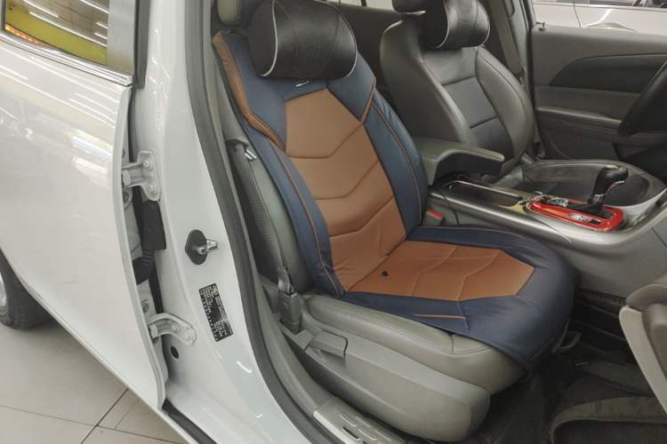 Used Chevrolet Malibu 2014 2.0L Automatic Luxury Edition Right Front Seat