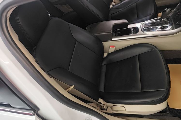 Used Chevrolet Malibu 2014 2.0L Automatic Comfort Edition Right Front Seat