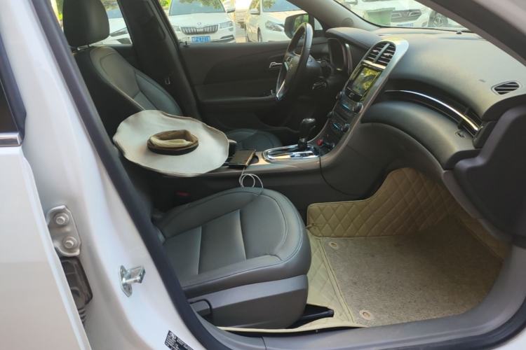 Used Chevrolet Malibu 2014 2.0L Automatic Luxury Edition Right Front Seat