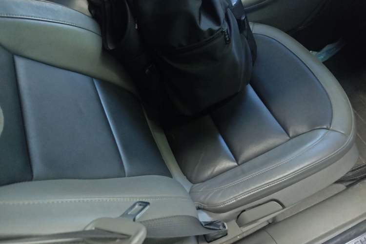 Used Chevrolet Malibu 2014 2.0L Automatic Luxury Edition Right Front Seat