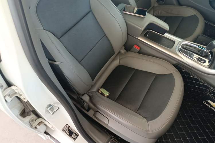 Used Chevrolet Malibu 2014 2.0L Automatic Luxury Edition Right Front Seat