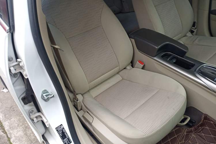 Used Chevrolet Malibu 2014 2.0L Automatic Comfort Edition Right Front Seat