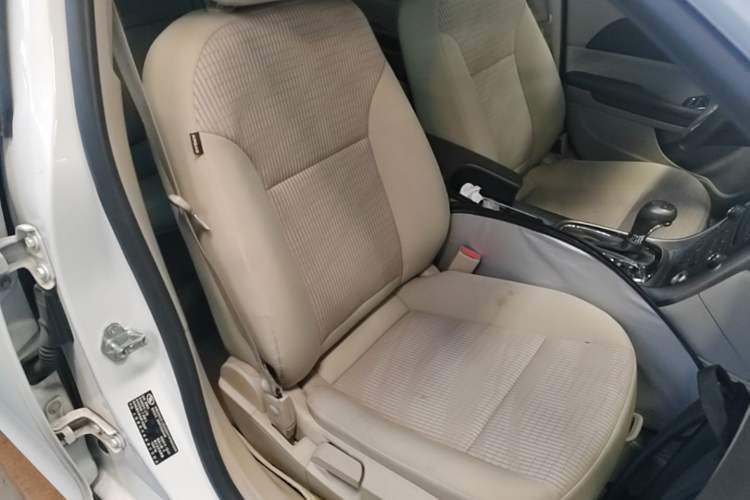 Used Chevrolet Malibu 2014 2.0L Automatic Comfort Edition Right Front Seat