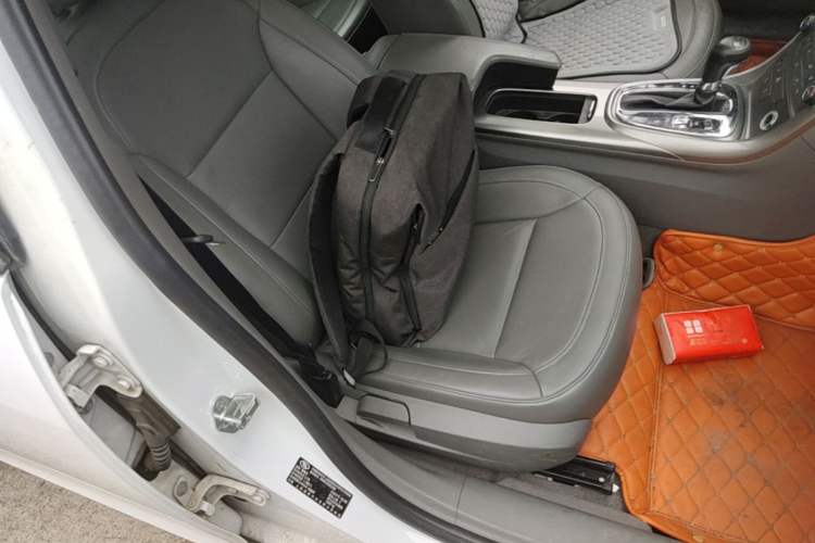 Used Chevrolet Malibu 2014 2.0L Automatic Luxury Edition Right Front Seat