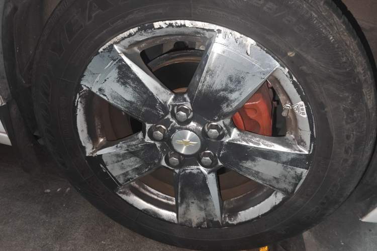 Used Chevrolet Malibu 2014 2.0L Automatic Comfort Edition Right Front Wheel Hub