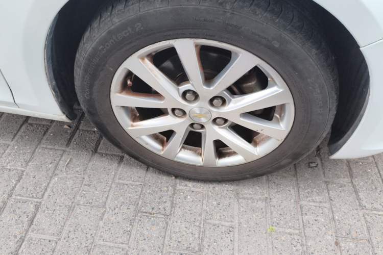 Used Chevrolet Malibu 2014 2.0L Automatic Luxury Edition Right Front Wheel Hub