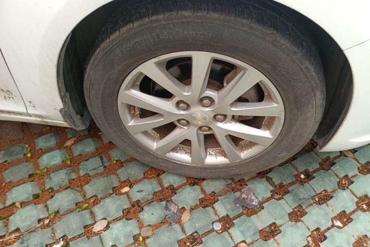 Used Chevrolet Malibu 2014 2.0L Automatic Luxury Edition Right Front Wheel Hub