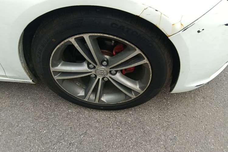 Used Chevrolet Malibu 2014 2.0L Automatic Luxury Edition Right Front Wheel Hub