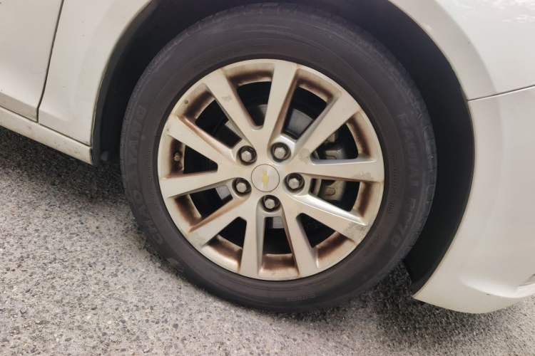 Used Chevrolet Malibu 2014 2.0L Automatic Luxury Edition Right Front Wheel Hub