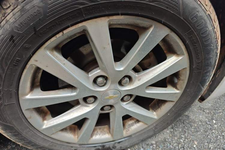 Used Chevrolet Malibu 2014 2.0L Automatic Luxury Edition Right Front Wheel Hub