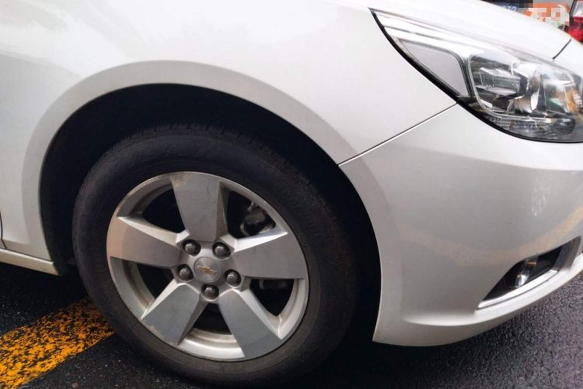 Used Chevrolet Malibu 2014 1.6T Automatic Comfort Edition Right Front Wheel Hub