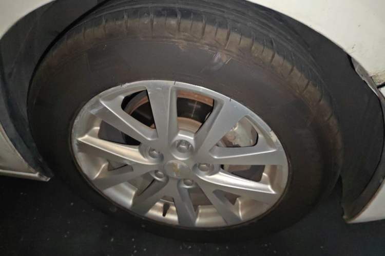 Used Chevrolet Malibu 2014 2.0L Automatic Luxury Edition Right Front Wheel Hub