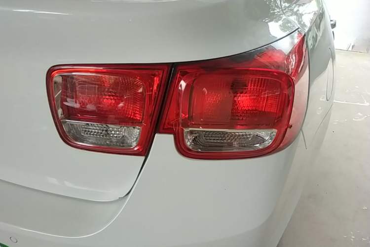 Used Chevrolet Malibu 2014 2.0L Automatic Luxury Edition Right Rear Taillight